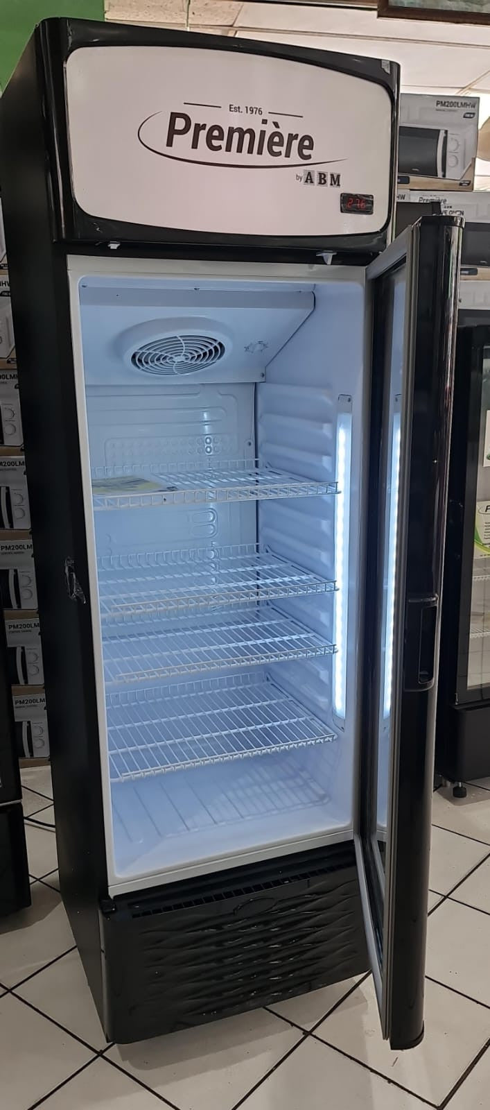 Enfriador exhibidor vertical de 8.4 pies cubicos MARCA PREMIERE BY ABM