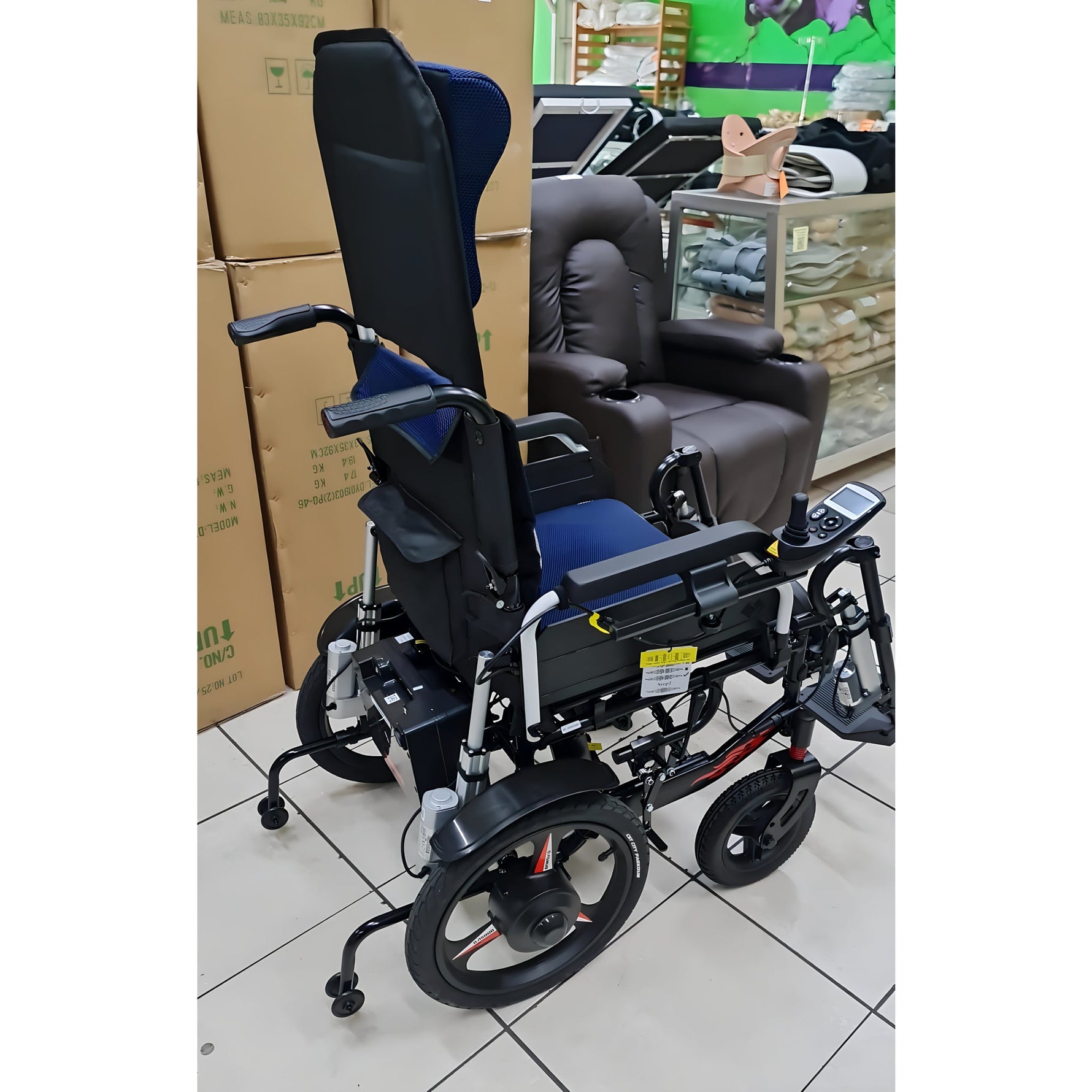 Silla de Ruedas Eléctrica con Respaldo Inclinable
