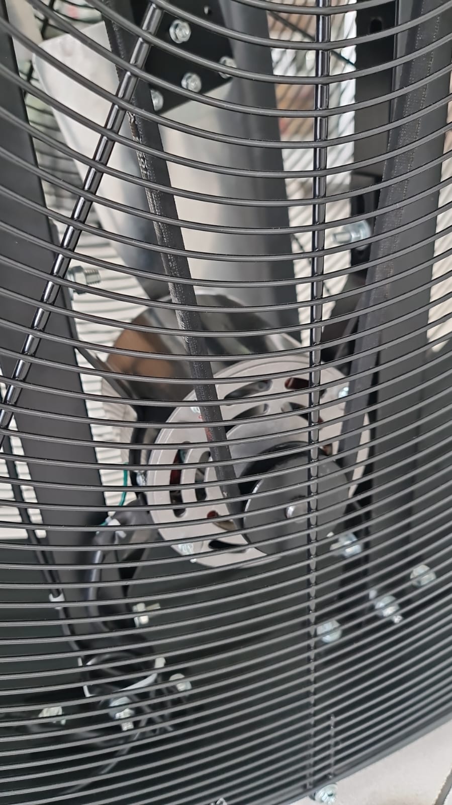 Ventilador metalico de piso de 42" Industrial